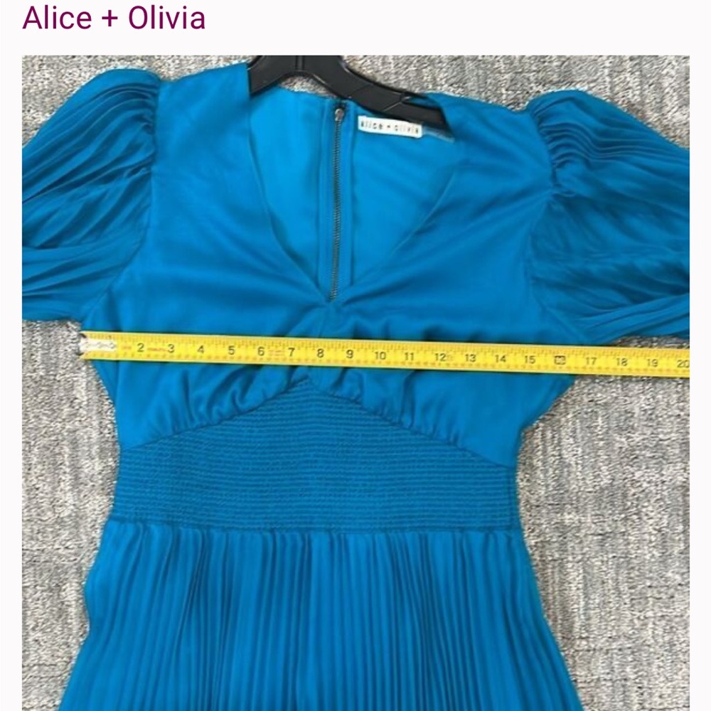 NWOT Alice + Olivia Blue Long Sleeve Pleated Dress - Picture 16 of 16